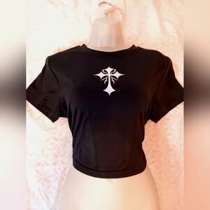 Black Short Sleeve Graphic Crop Tee